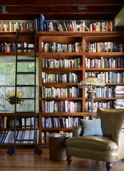 我本身就是一个不喜欢主动的人，虽然灵魂有趣，但不爱表达。死倔、也慢热，遇到懂我的