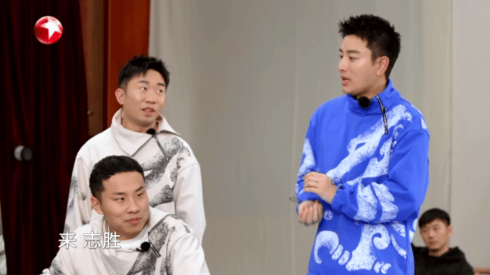 #陈鑫昊说徐志胜变成打卡点了# 本期《极限挑战宝藏行》中和上演跨世纪之战，结果赛