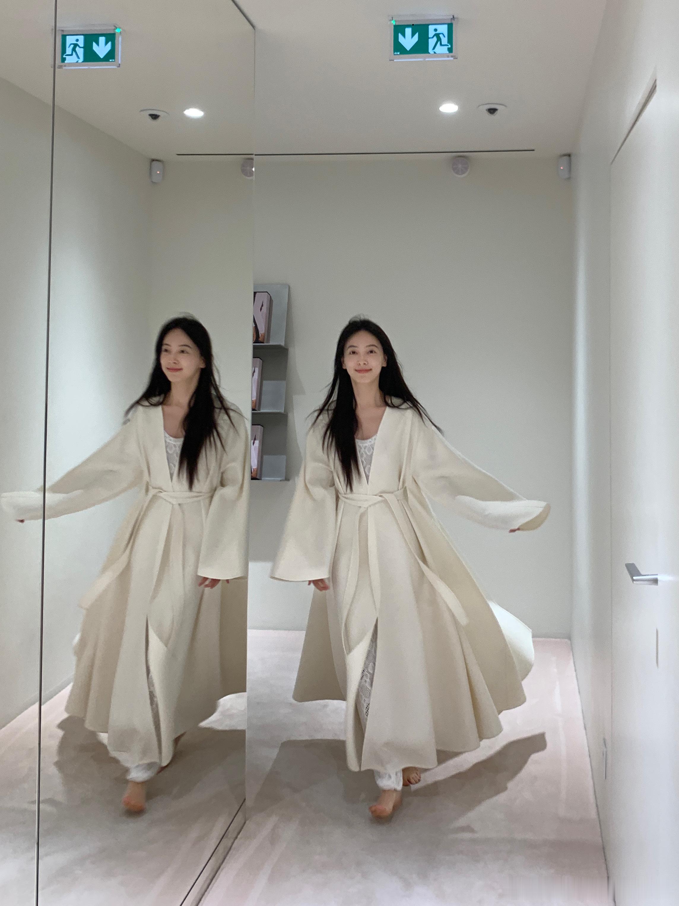 买到喜欢的衣服是鞋都顾不上穿的快乐[比耶]重新爱上Alaia ​​​