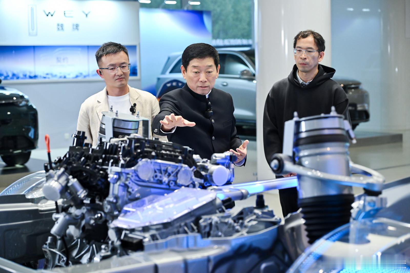 魏建军说车堪比教科书  魏牌 V9X 发布会上，魏建军直接点破行业乱象：一味虚标