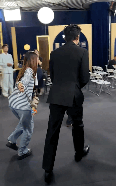 吴磊忙得脚底搓出火星子了看到这个我会给所有人好脸色！ 