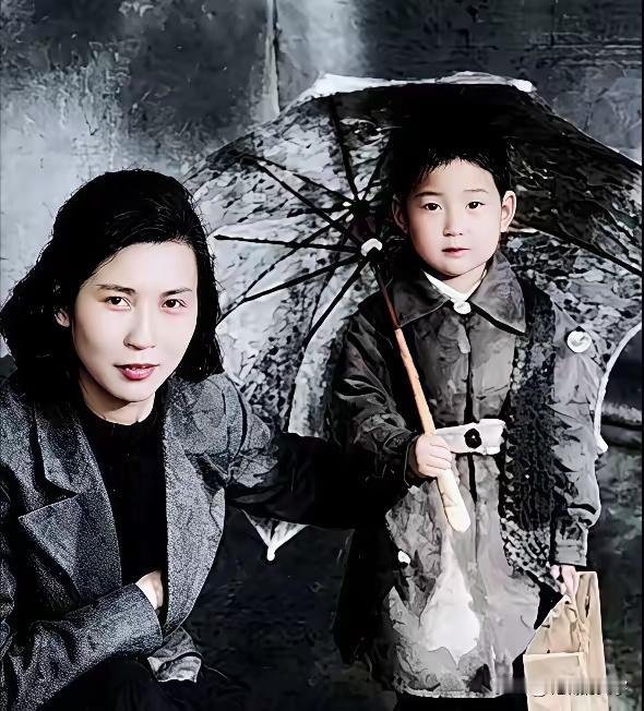 王铎：贺子珍在苏联生活的日子