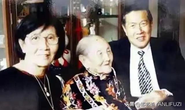 李昌钰脑瘤去世，可能是因为延误病情。
我们很多人的医疗知识很有限
李昌钰也不例外