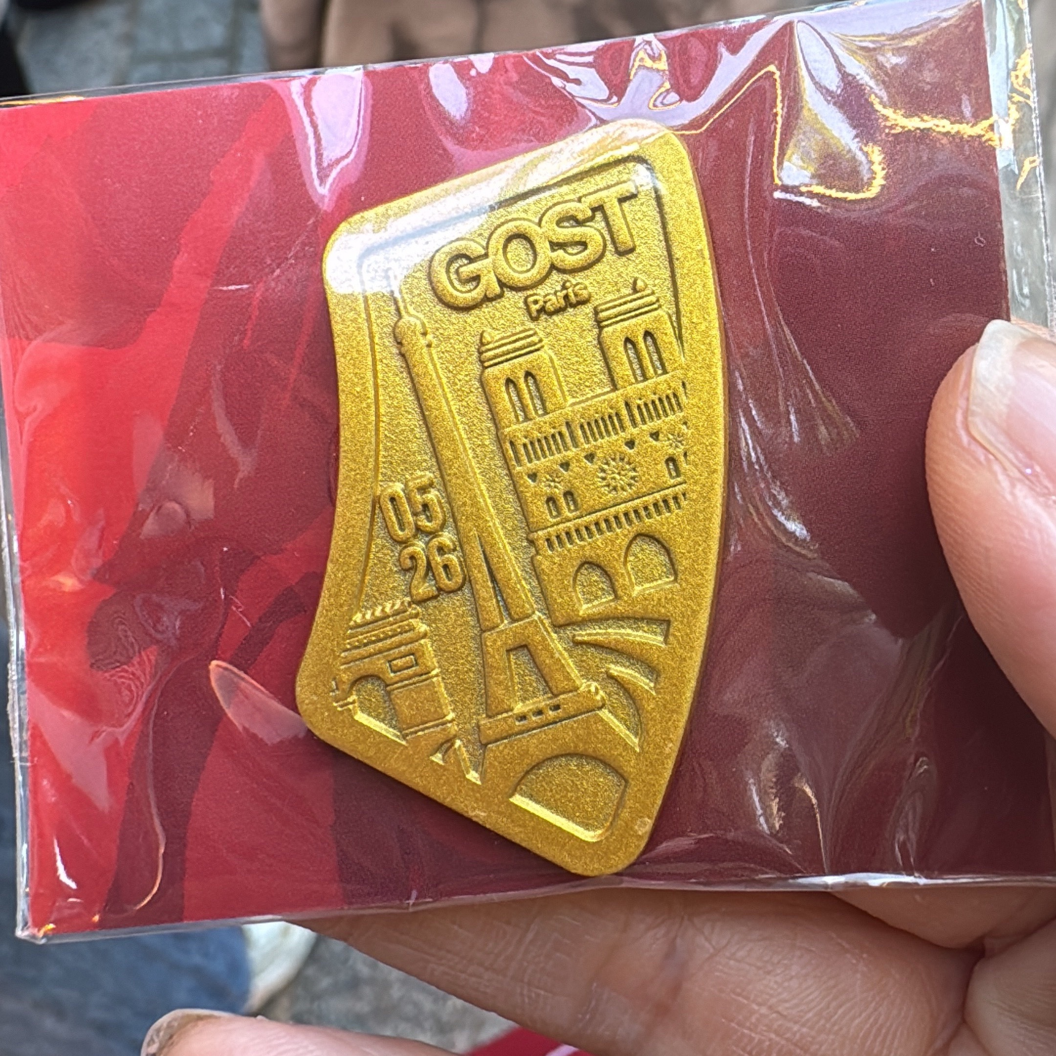 小鬼王琳凯 又没有签名照没有拍立得但是限定徽章真的好好看啊小鬼王琳凯2026海外