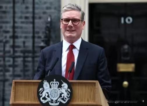 英国首相斯塔默可能即将辞职，其政府已要求斯塔莫做好辞职的准备。

据英国《泰晤士