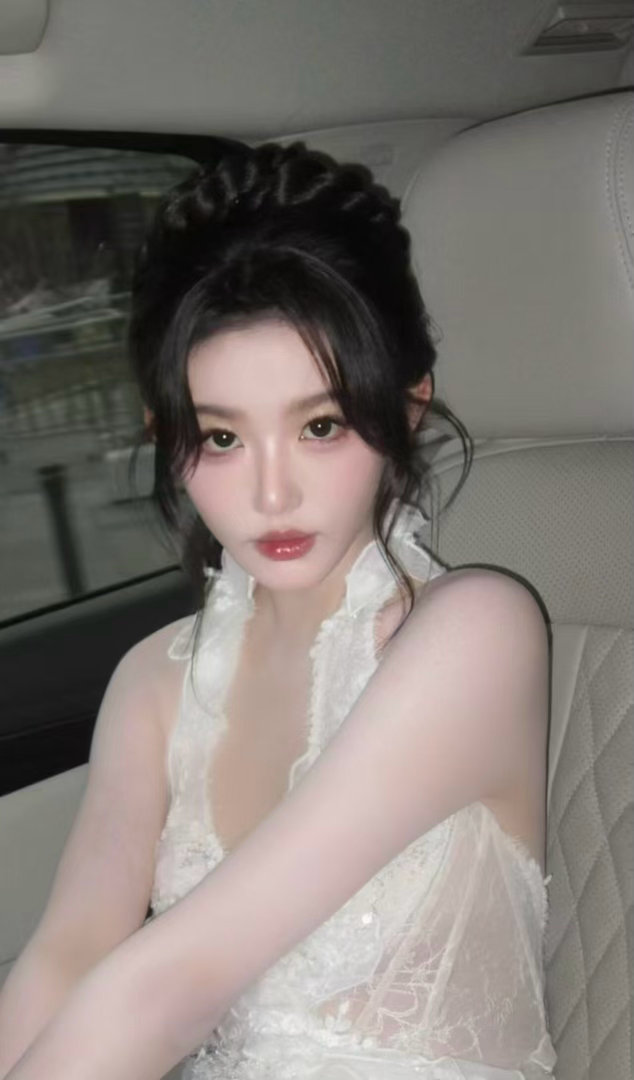 孔雪儿的听歌取向是有节奏的痛 不能撕心裂肺慢悠悠，要踩着鼓点痛。孔雪儿把我的隐藏