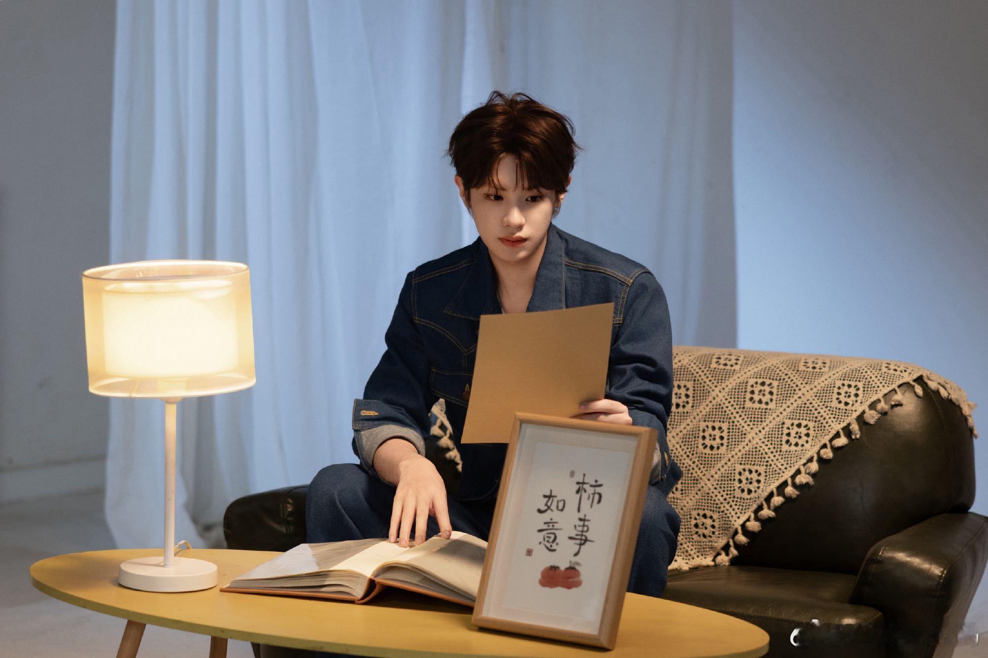 黄明昊的演技实力毋庸置疑，他在《剧说很好看》中的分享让人看到他每一步都走得扎实，