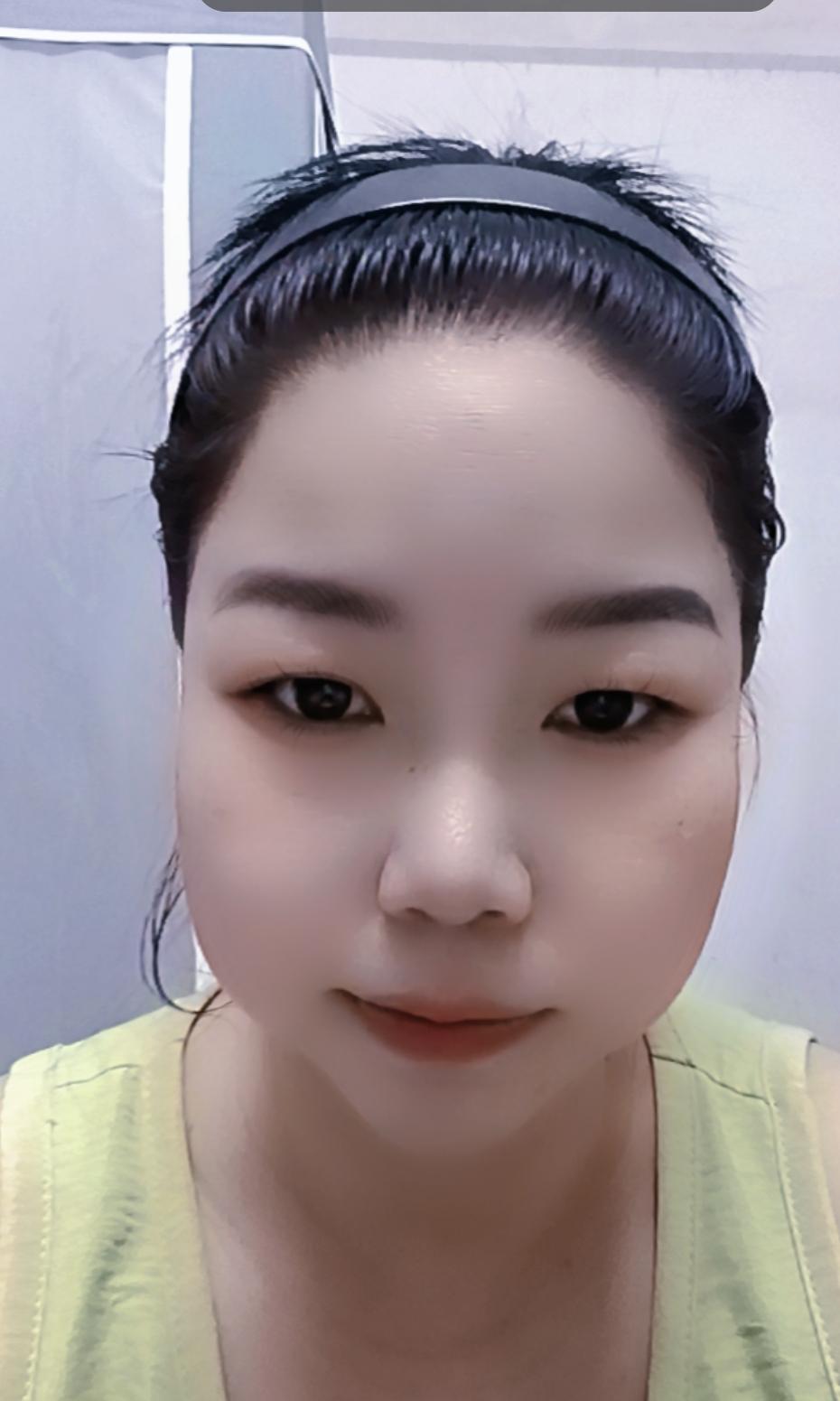 你们这些臭男人，都说女人现实，你不找女人就可以了，但是你们又好色，不好色女人会去