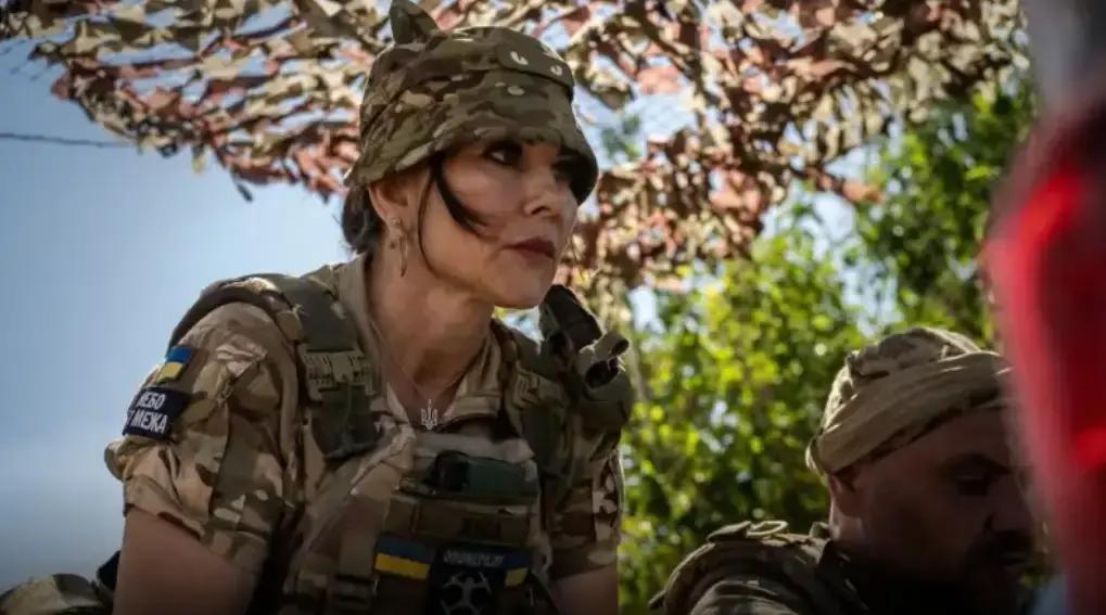 就在刚刚

俄罗斯媒体突然宣布了，一则指向乌克兰军方动用囚犯充当前线“突击队”的