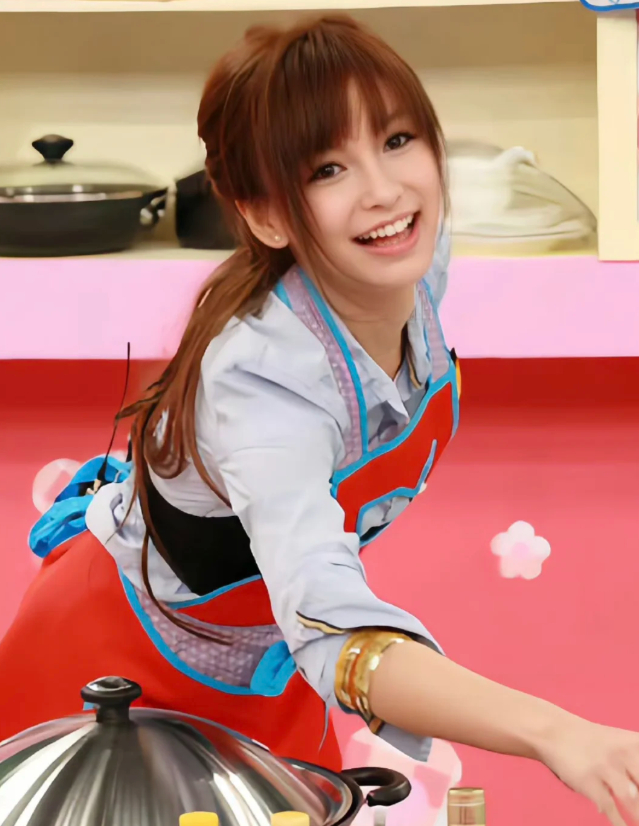 时间带走了Angelababy什么 早期的Angelababy美得像洋娃娃，谁看