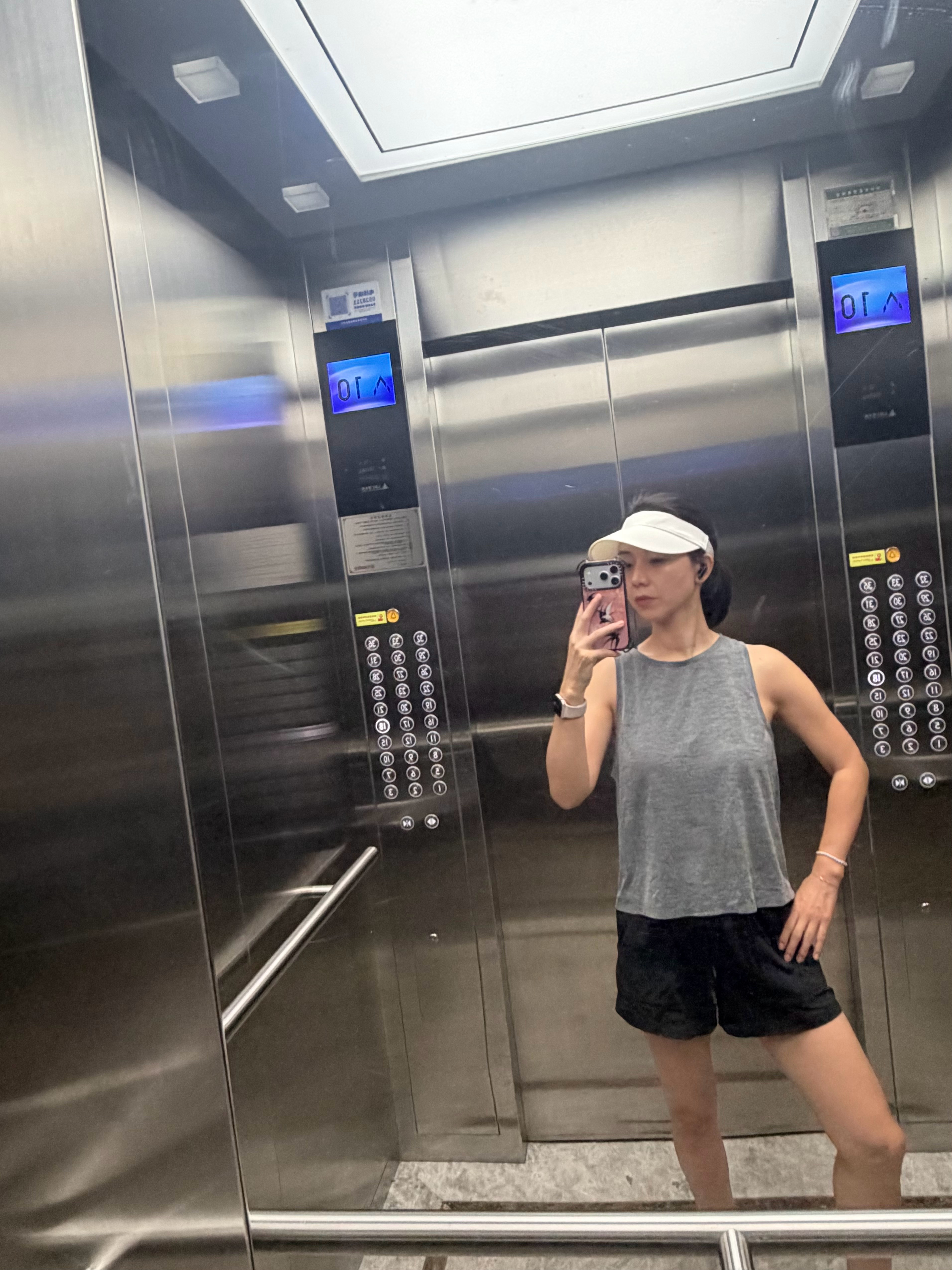 好久没夜跑了，7公里跑出了将近50分钟🐢……跑步[超话] ​​​