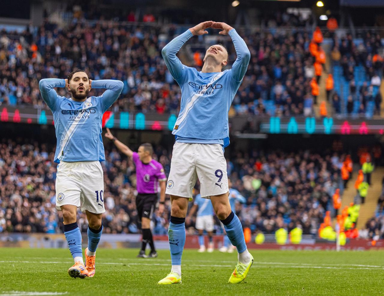 五大联赛还在继续争冠的球队有哪些呢？

25-26赛季英超联赛冠军：阿森纳和曼城