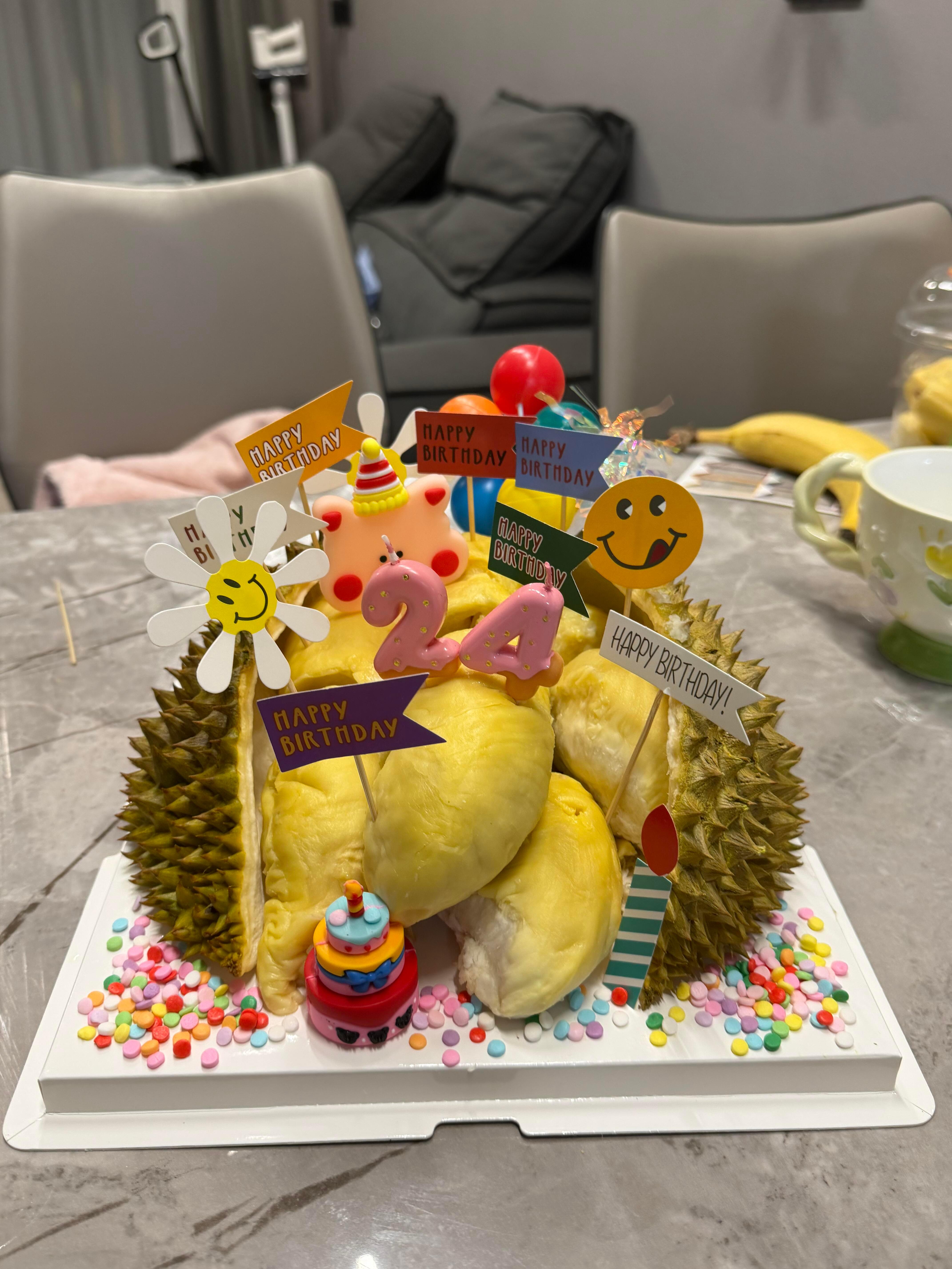 人生不过三万天,专心干饭似神仙。 