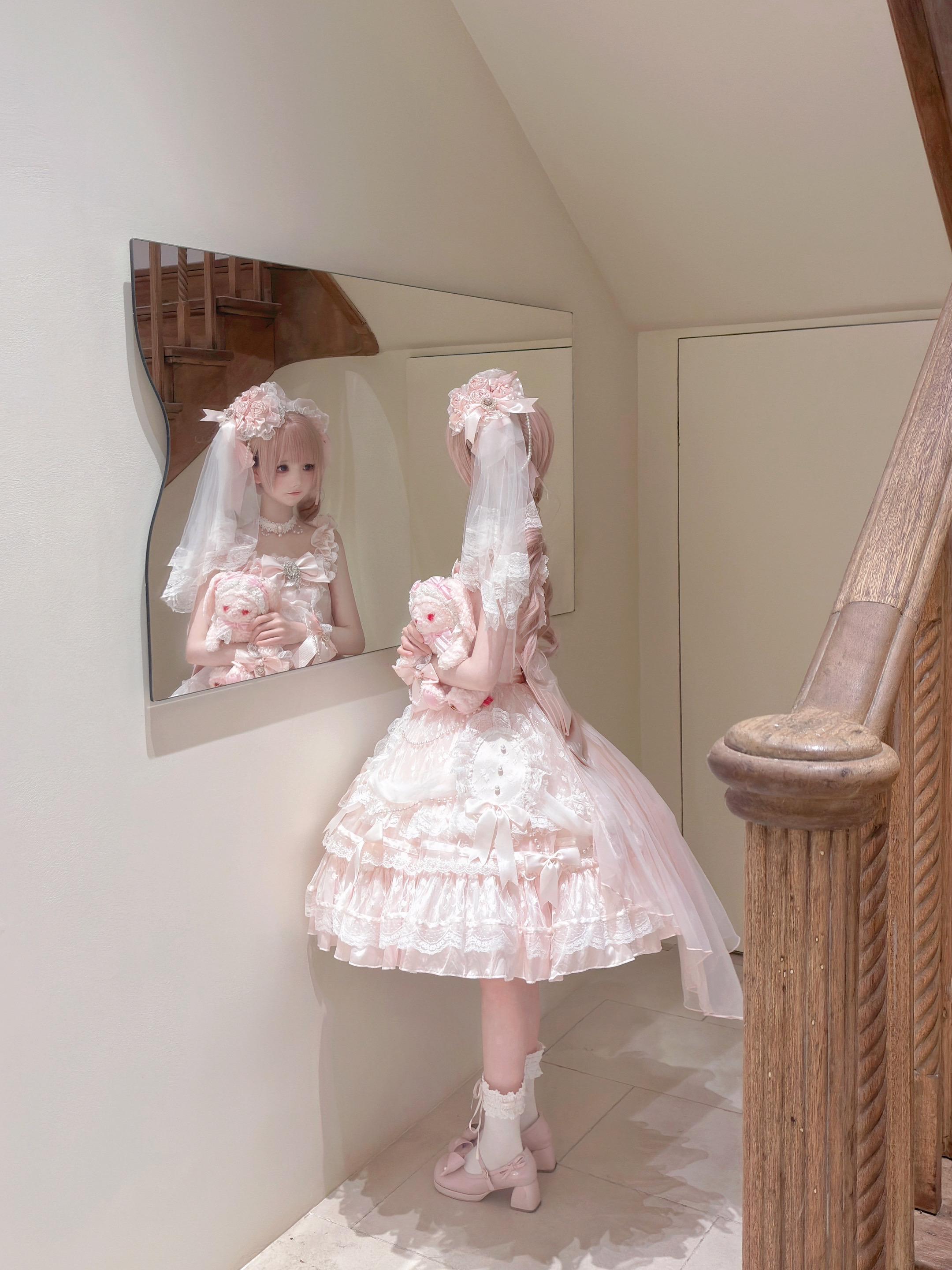 ᗜ - ᗜ在冷脸萌这个词出现之前 大家都说我… 板着脸爱装