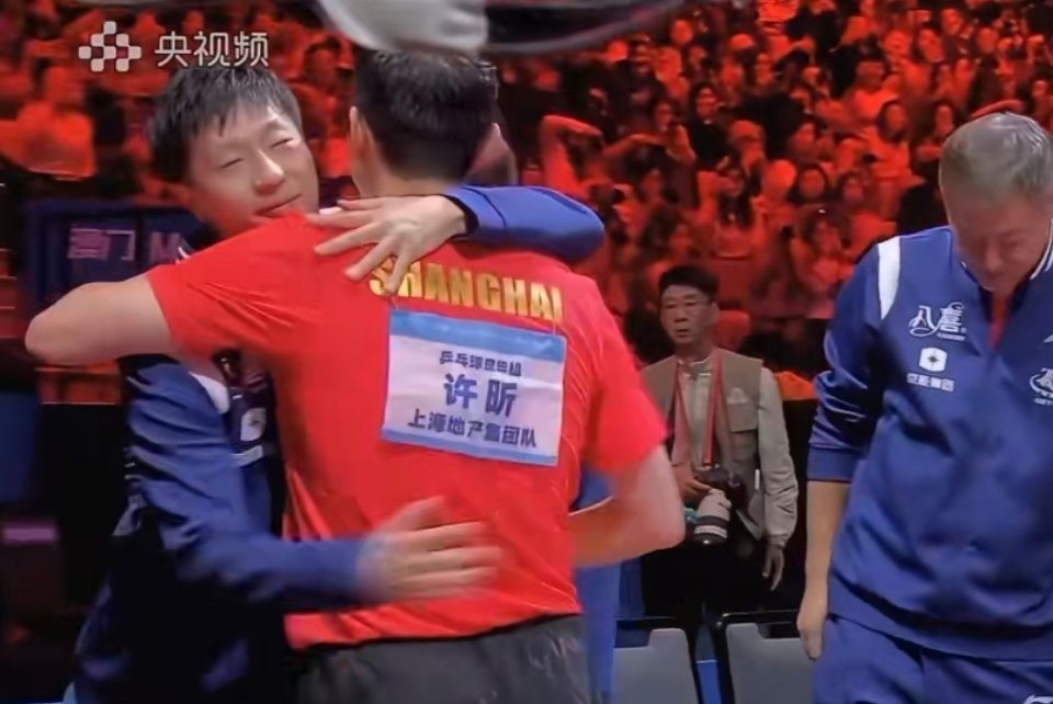 ，这次全运会国乒三剑客就缺了张继科。下一届全运会不知道龙队和许昕还会不会打！恭喜