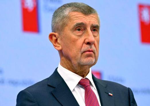 捷克这波反转也太秀了！以前是援乌“急先锋”，送坦克、捐雷达、砸15亿欧元，现在新