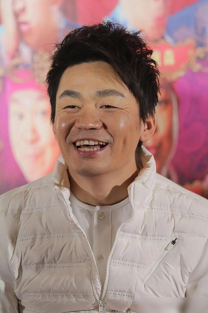 2023年，宋喆坐了6年牢后出来了。他本来还想接着做经纪人，可之前的事儿让他名声