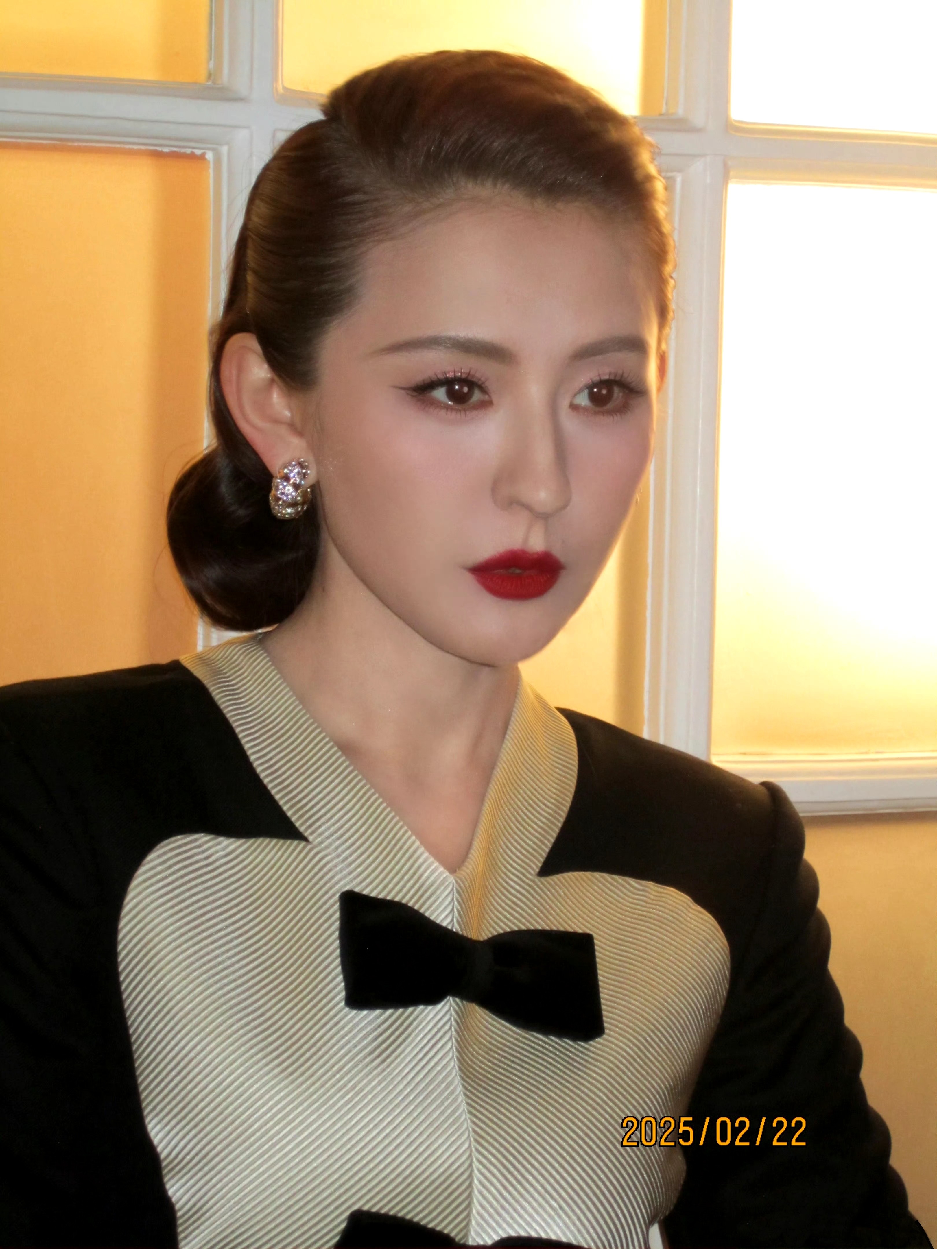 投稿  热依扎 女爵“为你赦了罪” ​​​