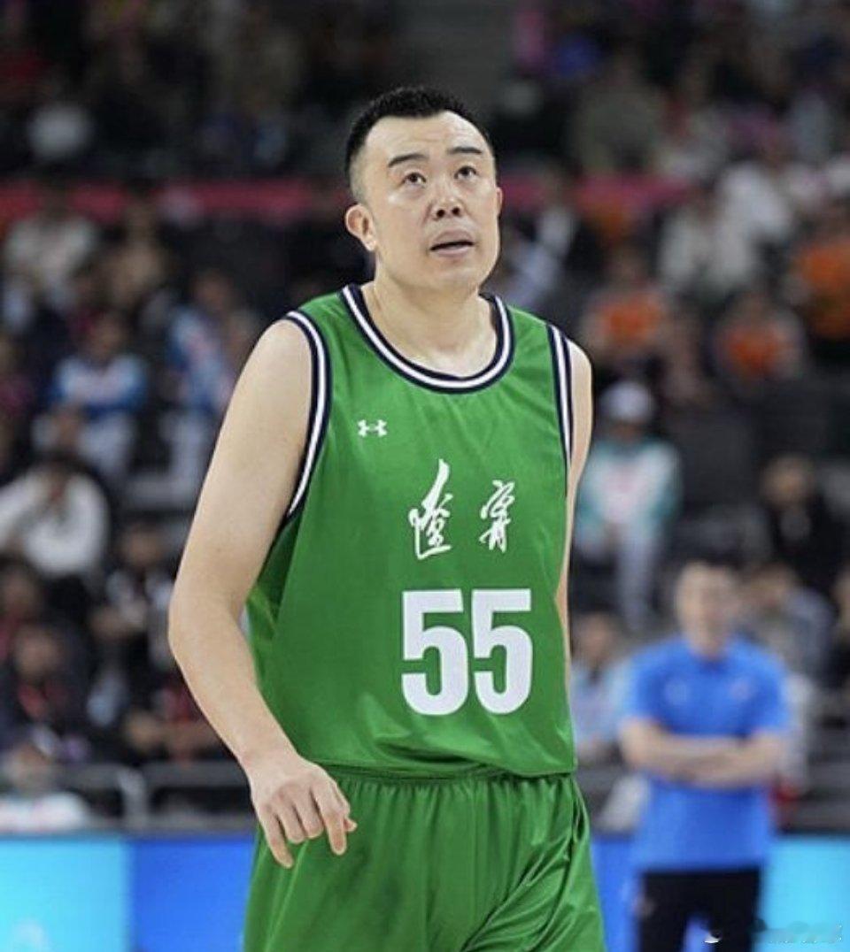 值得珍惜，韩德君职业生涯只剩最后一场球了，明天他将要面对周琦+胡金秋的双塔组合，
