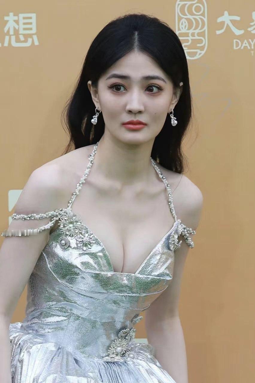 露思宝贝的舌头好厉害真的不行了