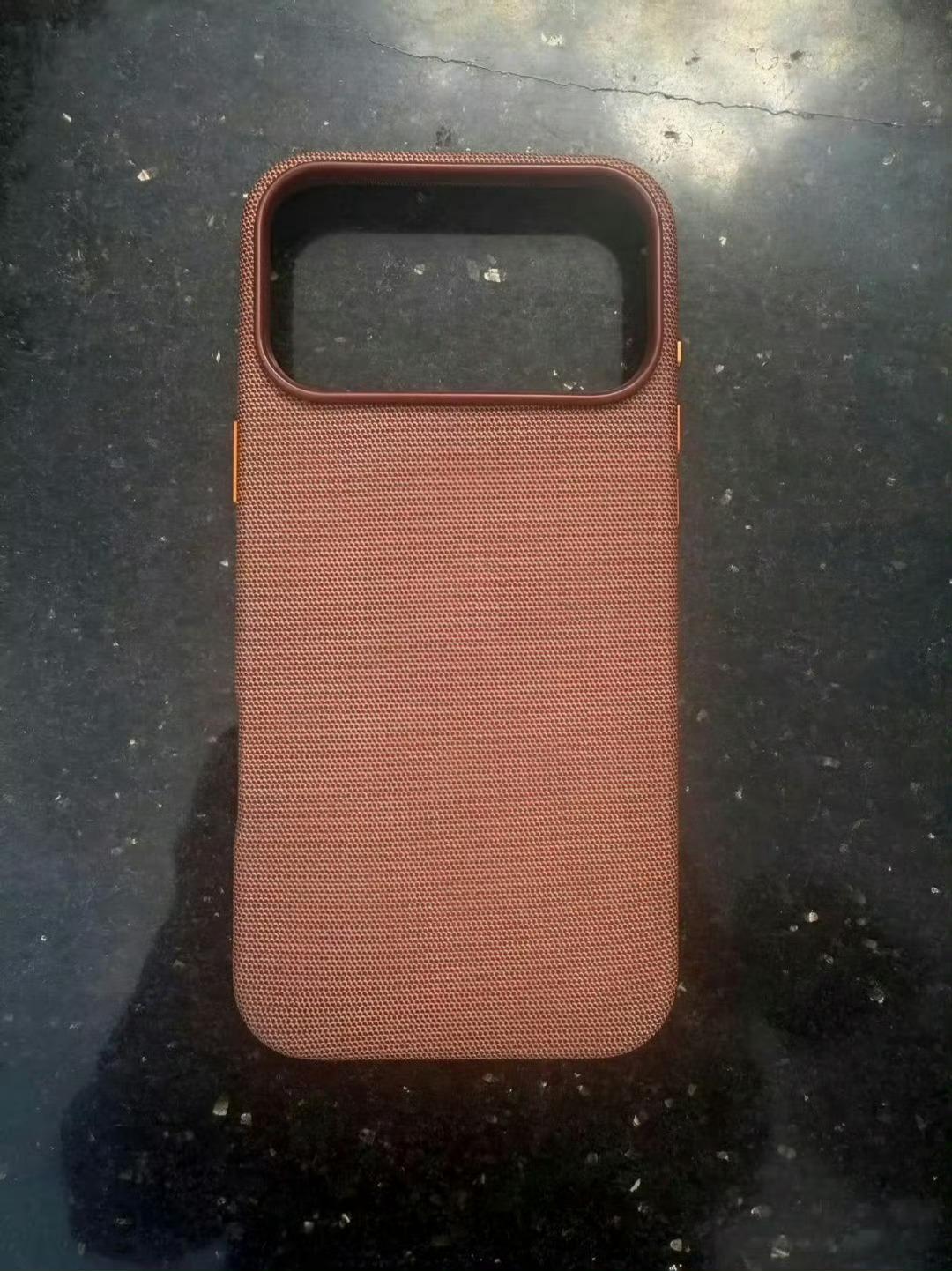 iPhone17环保手机壳实物图环保事业是苹果的，成本全是消费者承担[吃瓜] ​