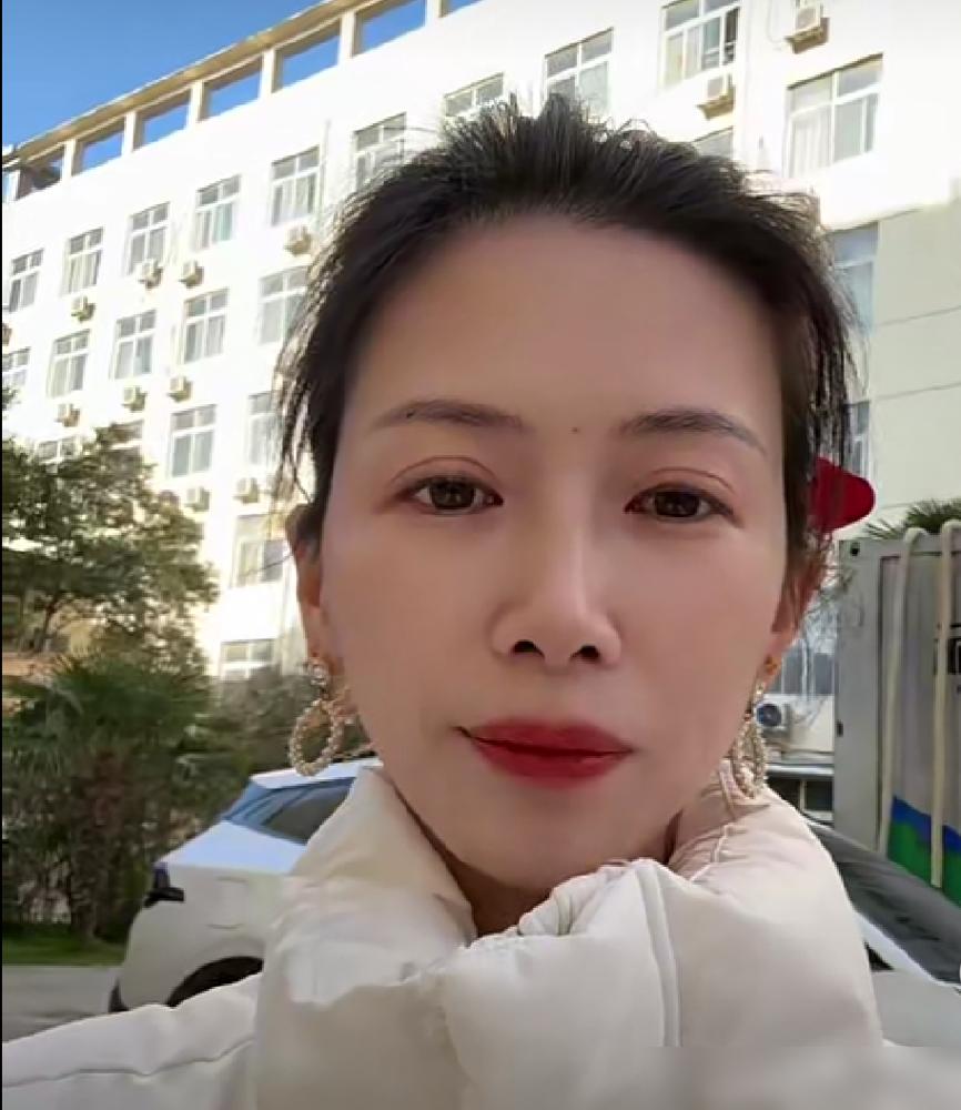 原配给出轨丈夫道歉火出圈
​
法官：偷着骂多不爽 正大光明的
​
这出戏看得人哭