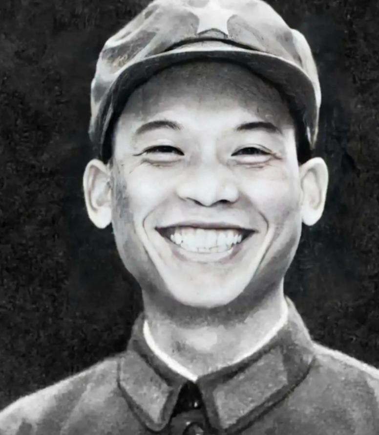 1979年，我军一名走失的战士正在越南的农田里挖红薯，突然被人用石头砸了一下，小