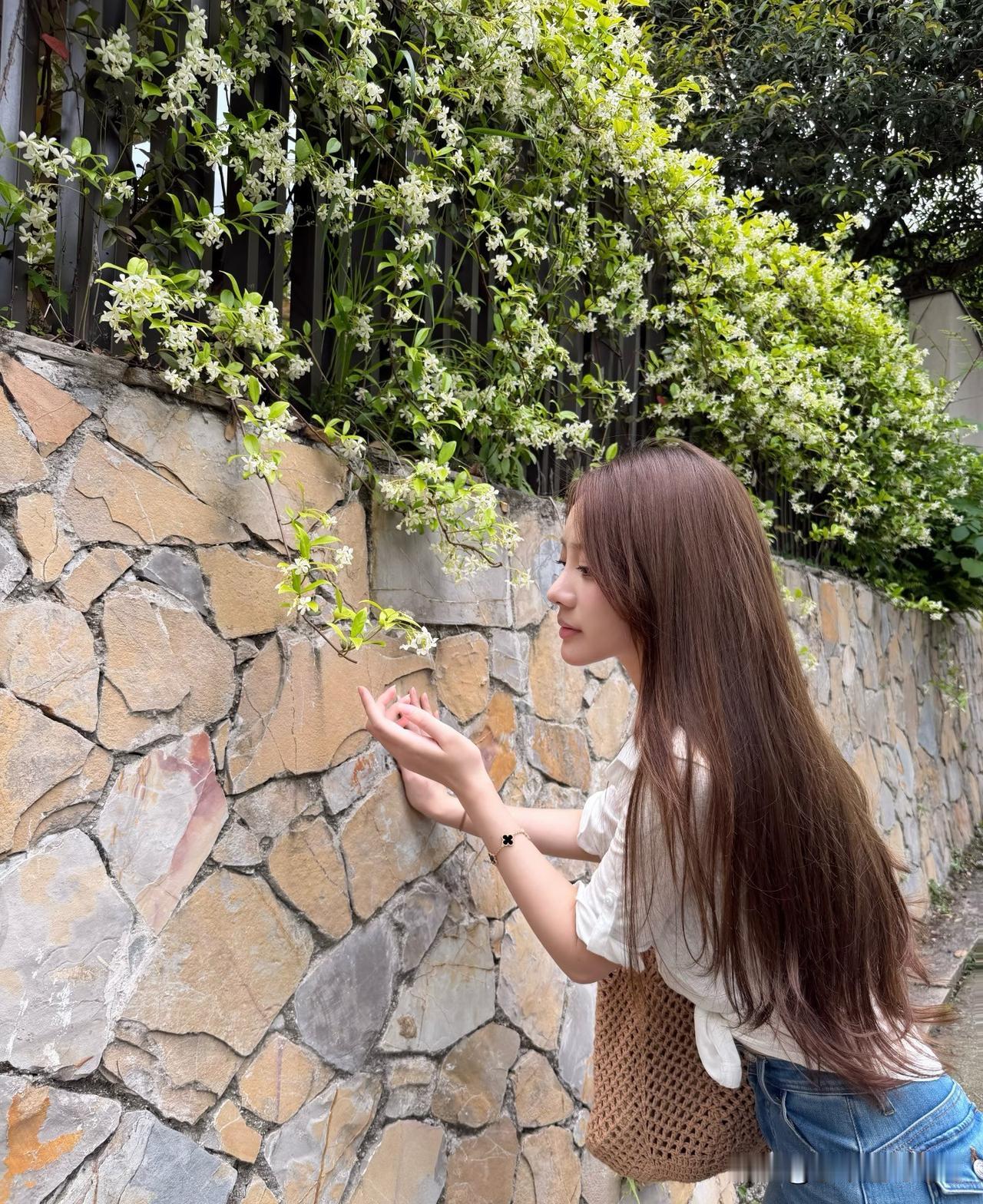 95后在飞空姐的“读书”时光[比心]
年度复训，同事见面都喊“同学好”[笑哭]