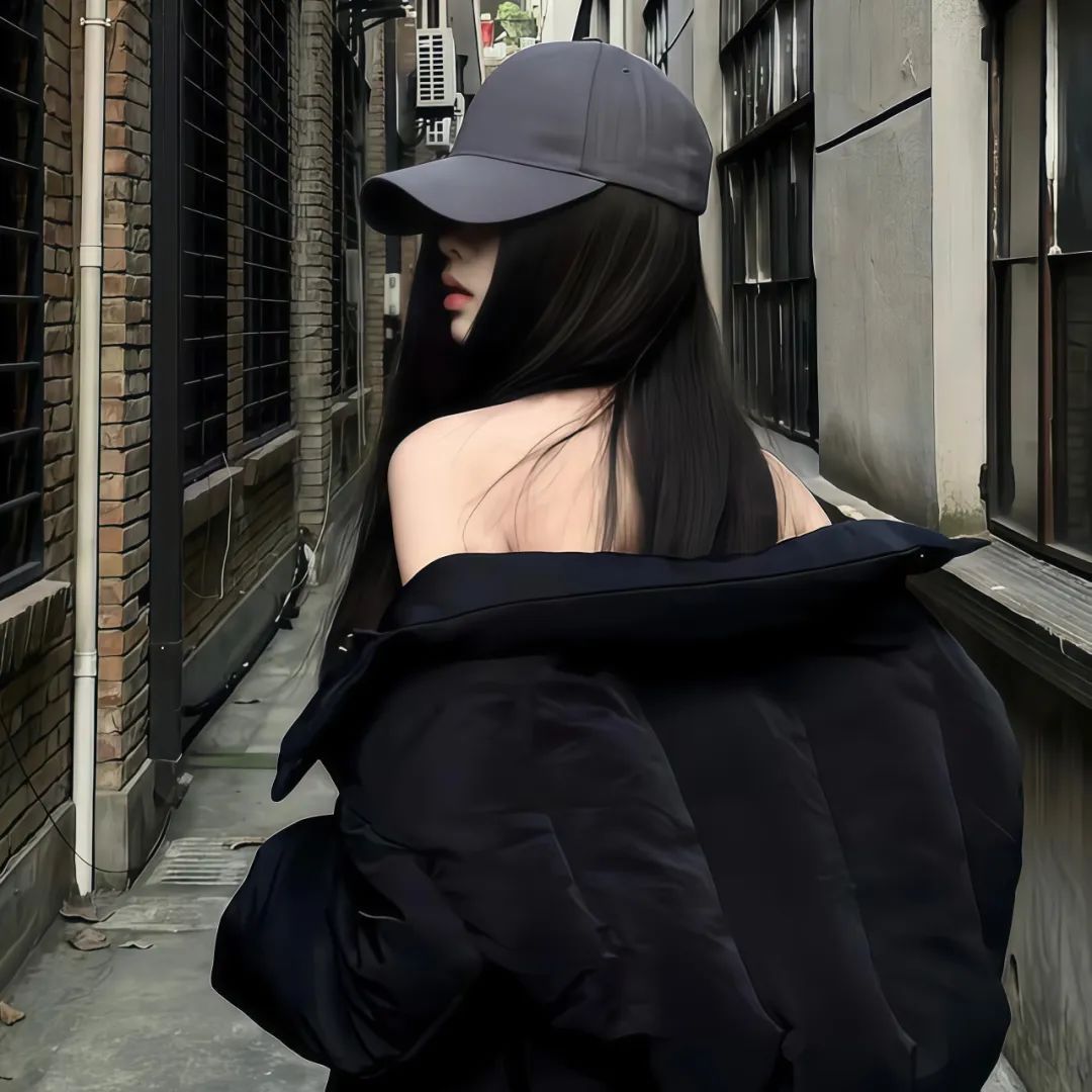 我讨厌有人控制我 改变我 驯服我 就算你说了一百遍是因为爱我. ​​​