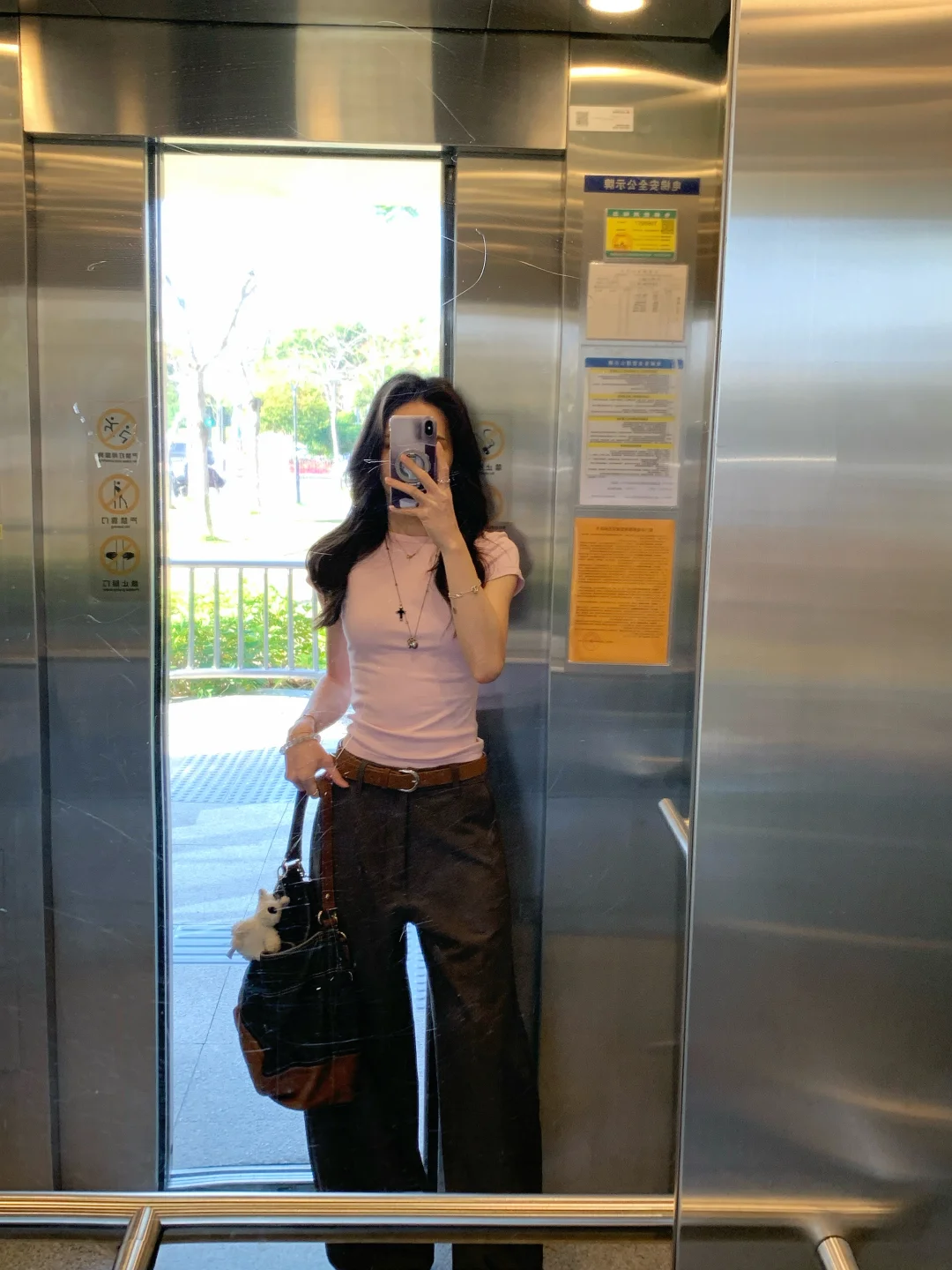 电梯检阅｜复古配色的清爽胶囊衣橱