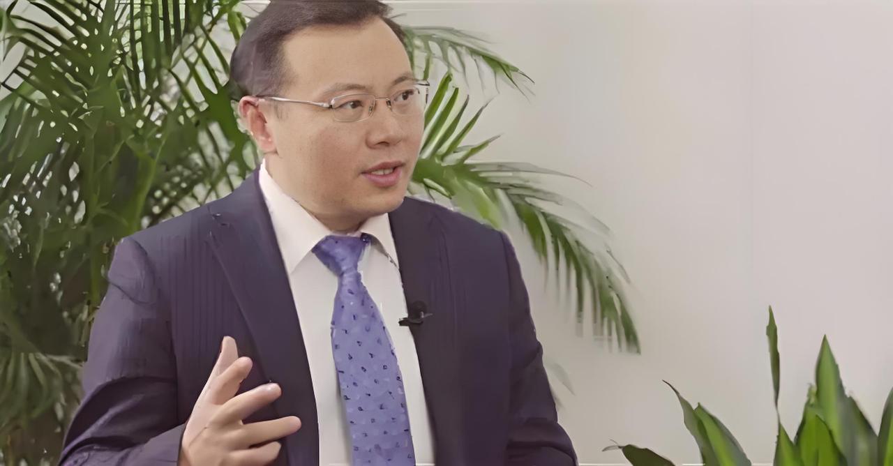 影响力越大的公众人物，越要谨言慎行！最近前恒大首席经济学家任泽平跟私募一哥但斌在