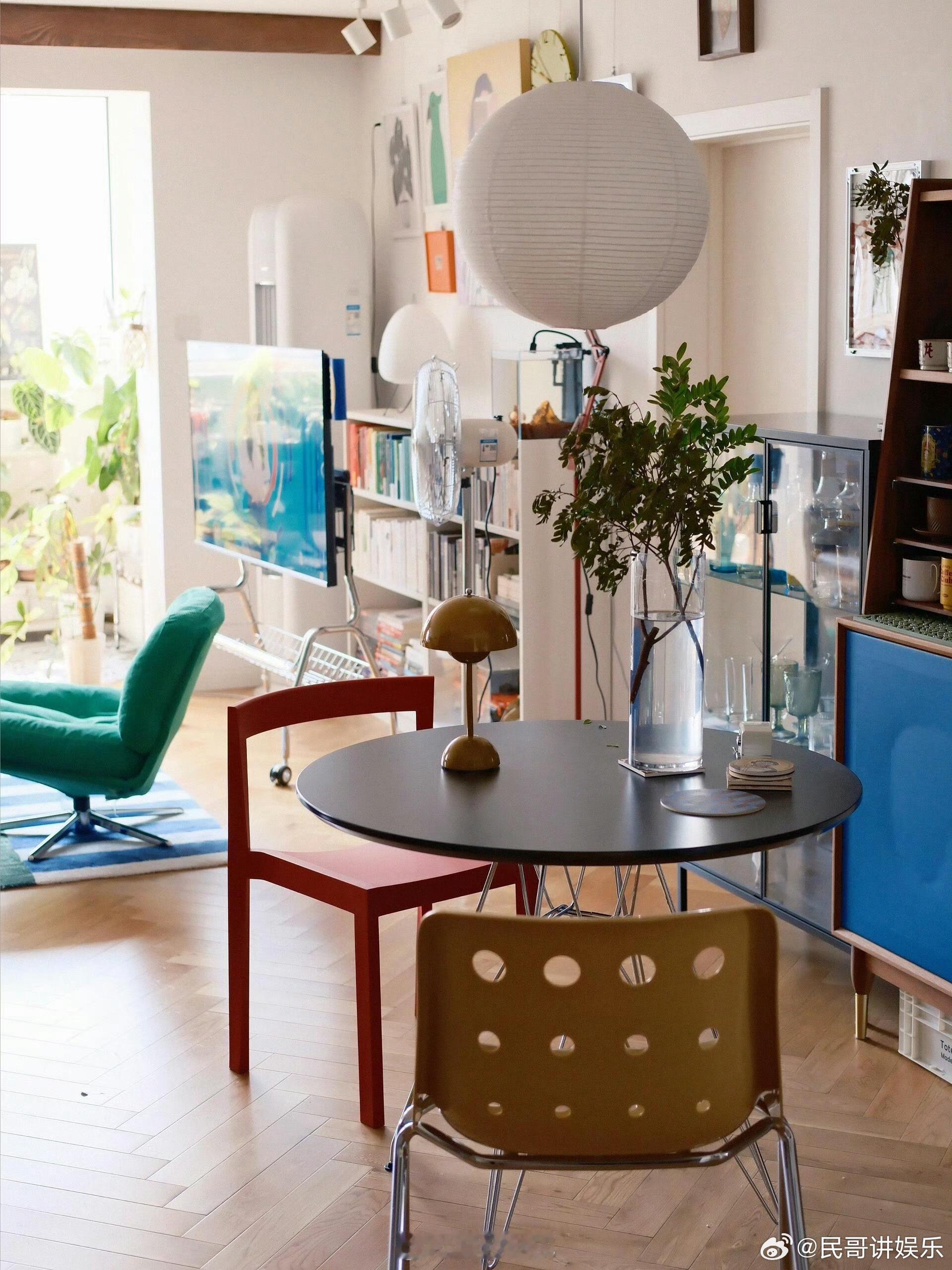 住商极高的家出现了把普通户型装出豪宅质感，住商直接拉满，不浪费一寸空间，兼顾美观