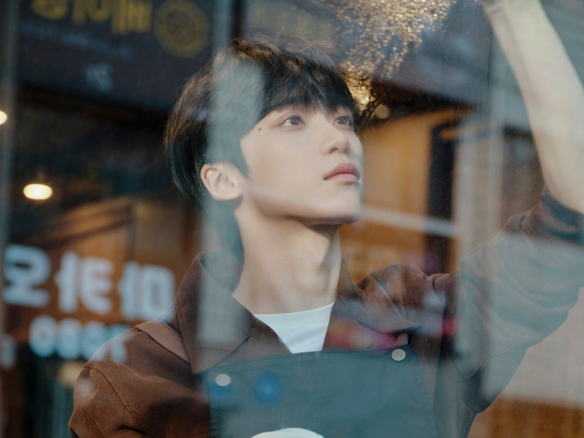 梓渝zy梓渝游点意思2026巡回演唱会 "镜头里的对视,哪怕是隔着屏幕,我也能感