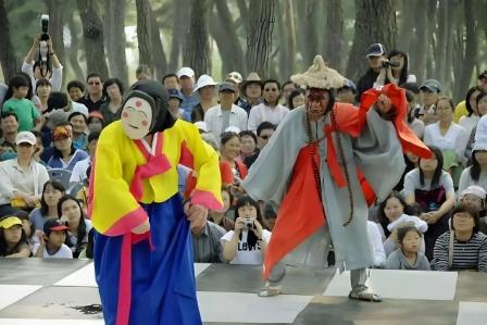 韩国要裤子快要被扒光了，本月15号韩国再拿不出证据来，就坐实了偷窃，脸就丢到全世