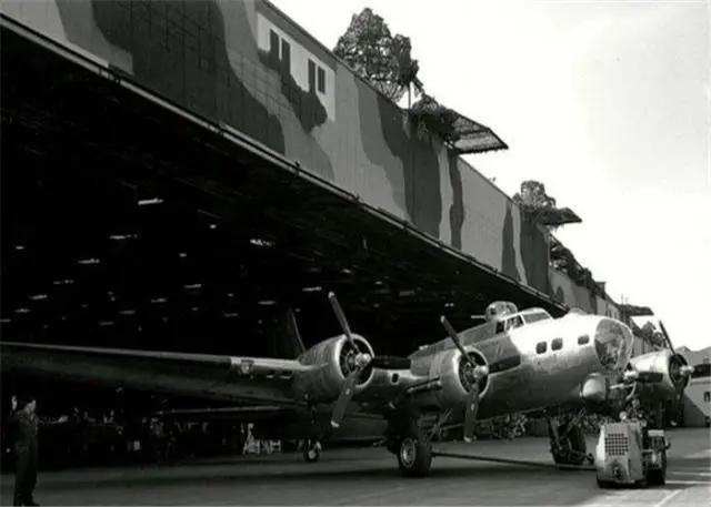 【小王说历史】二战美国人的超级伪装，用好莱坞给日军上了一课。从侦察机上看是一片农