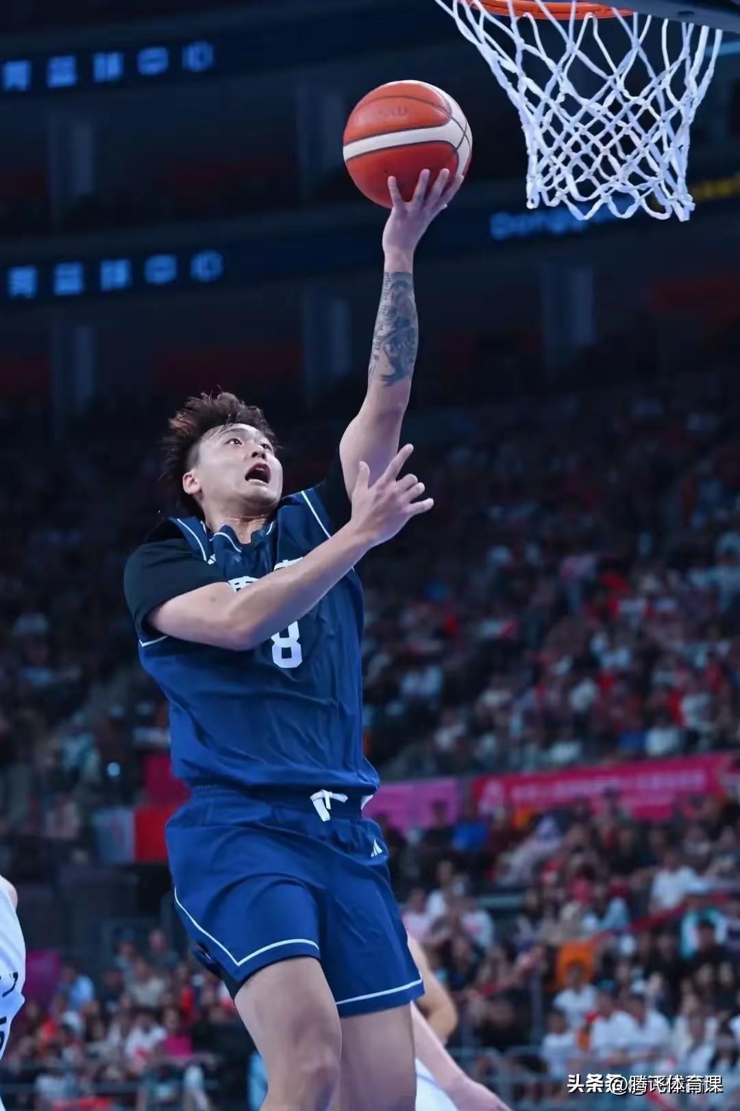 全运会男篮半决赛！辽粤双方综合实力对比如下:

1.赵继伟<赵睿

2.高诗岩<