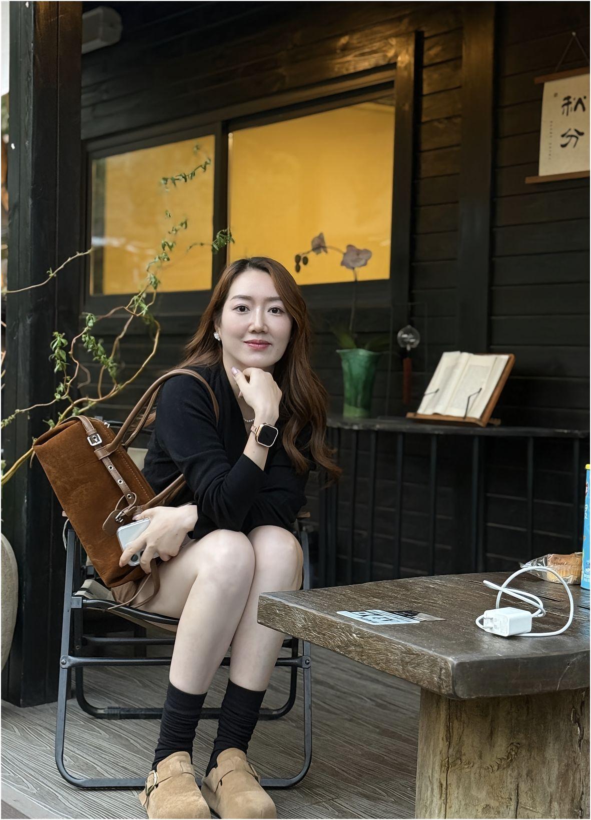 我那海归闺蜜都40了还单着。她学历高、颜值高，工作也相当不错，可就是一直没遇到合