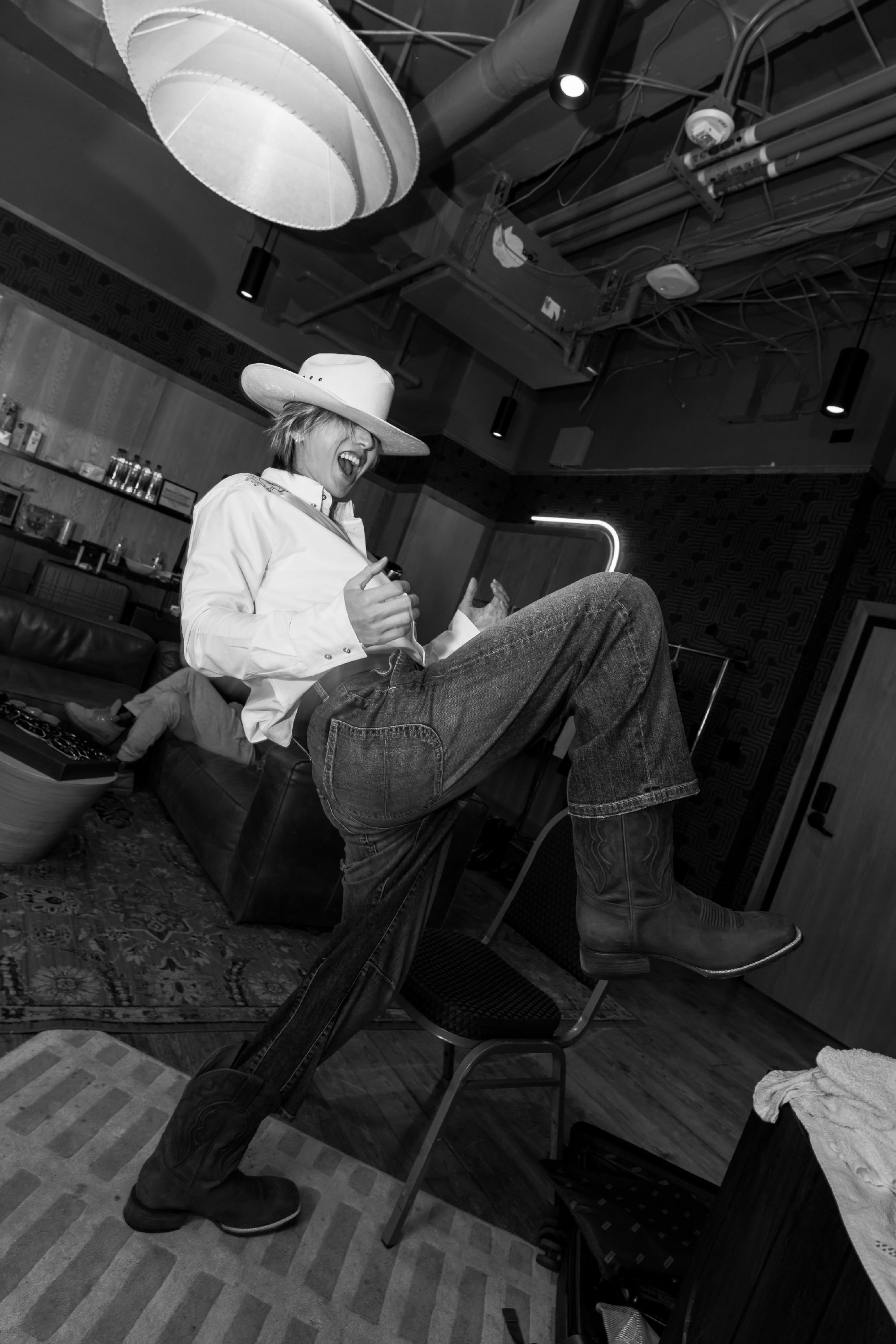 蔡徐坤  cxk蔡徐坤buv全球品牌代言人 cxk蔡徐坤柳丝木品牌全球代言人 “