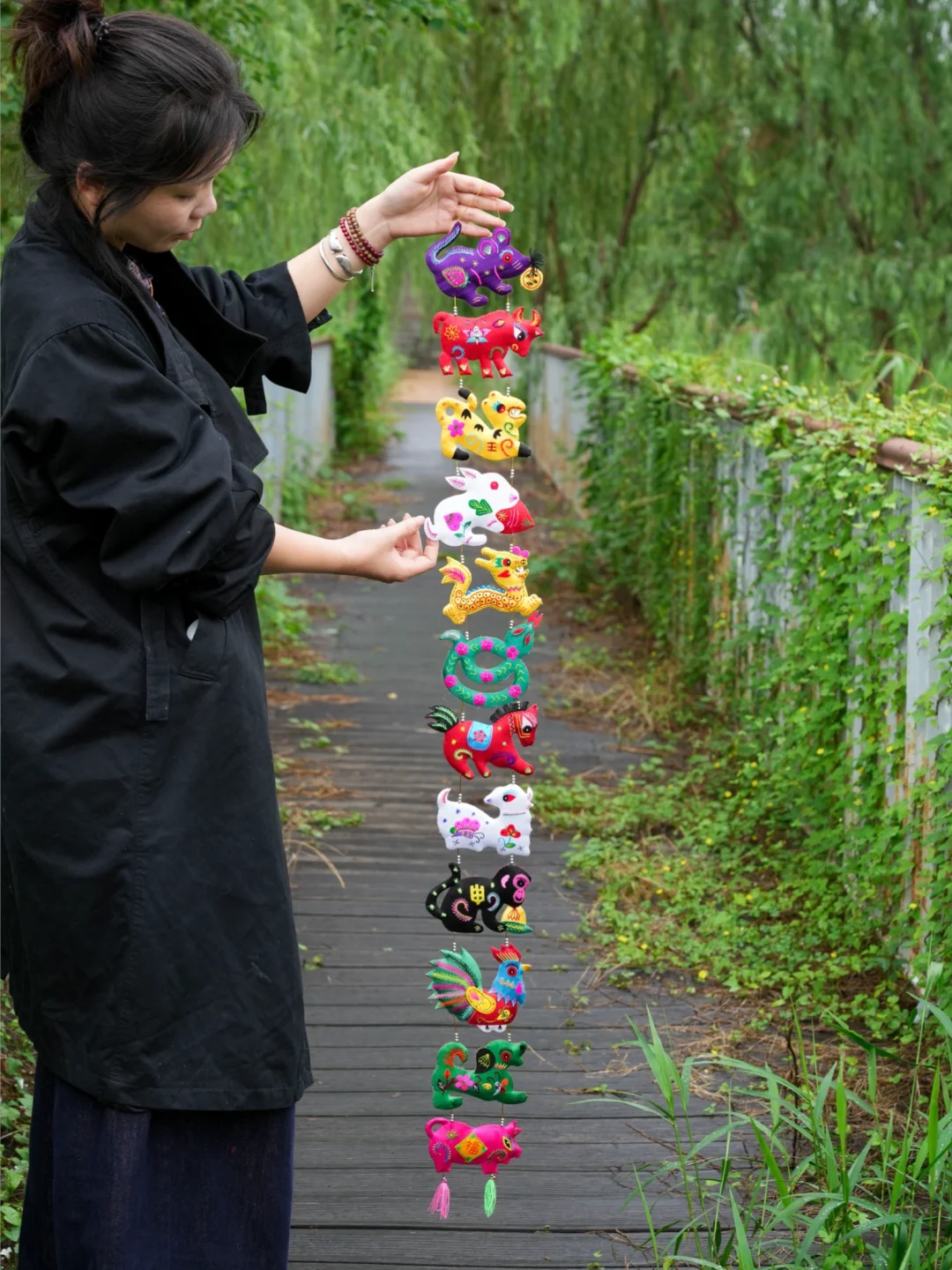 沟通大半年，在中秋把十二生肖搬上