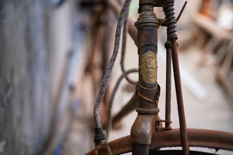 只有深情厚义大善之人方可照顾失能老人！呵护的日子，辛苦又漫长。但在这过程里，回忆