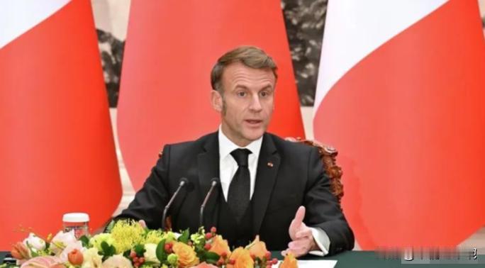 马克龙请求中国呼吁俄罗斯停止对乌克兰能源系统的冬季打击！
12月4日，马克龙访华