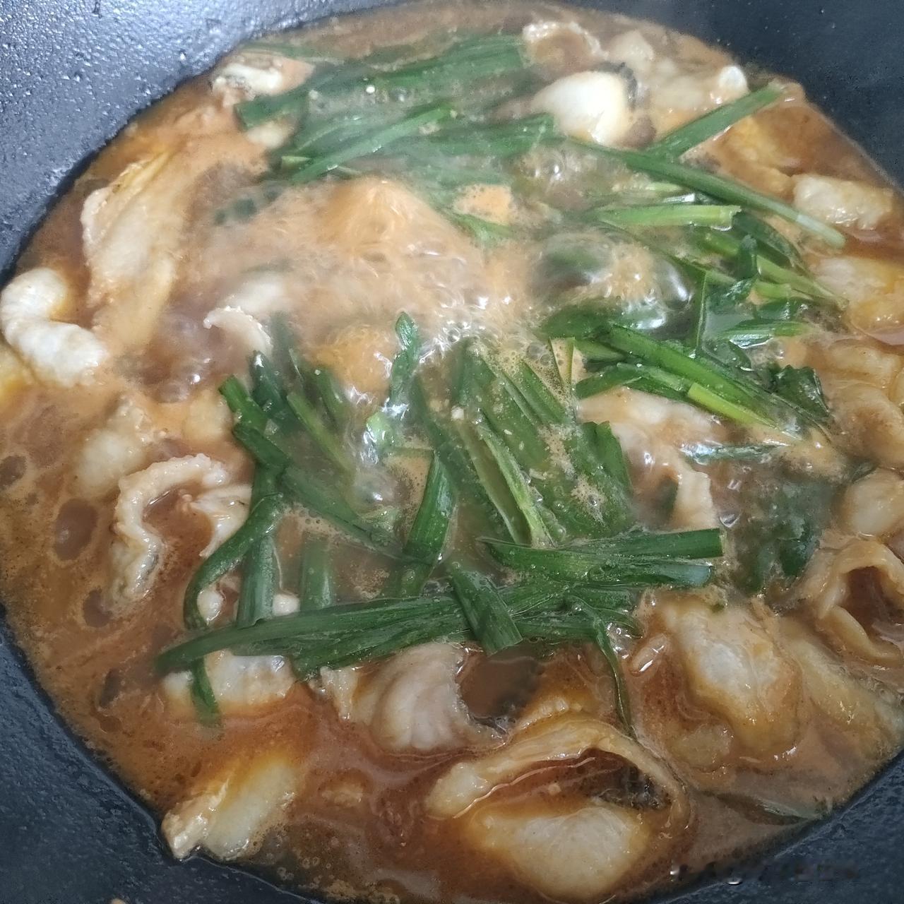 我翻了翻之前的头条，发现婆婆好像安静了一段时间。在家里的态度开始变得小心翼翼，对