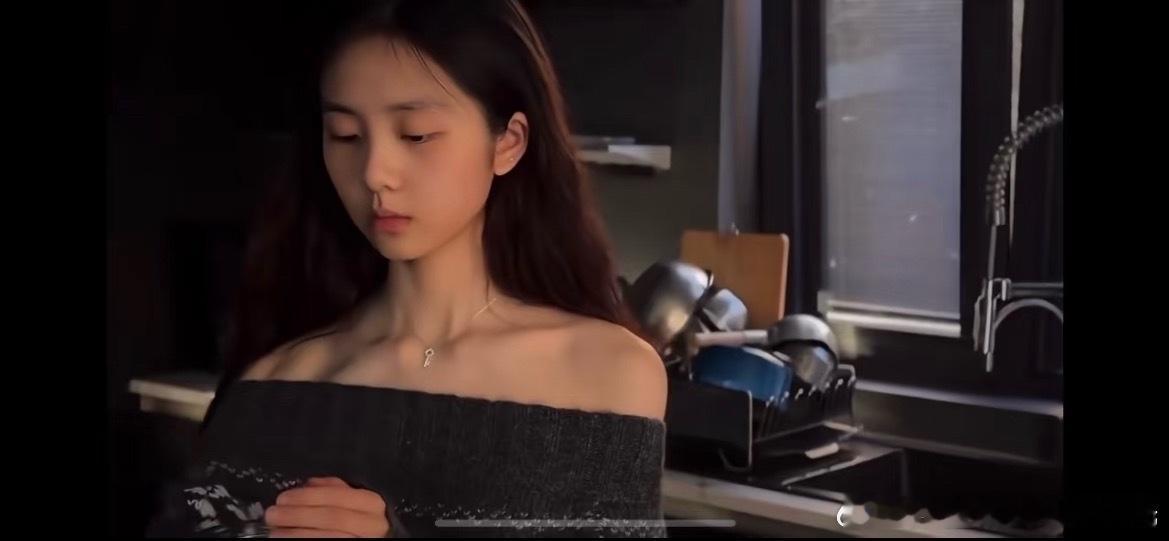 20岁黄多多好漂亮看到一张图，我瞬间懂了为什么都在夸黄多多漂亮了