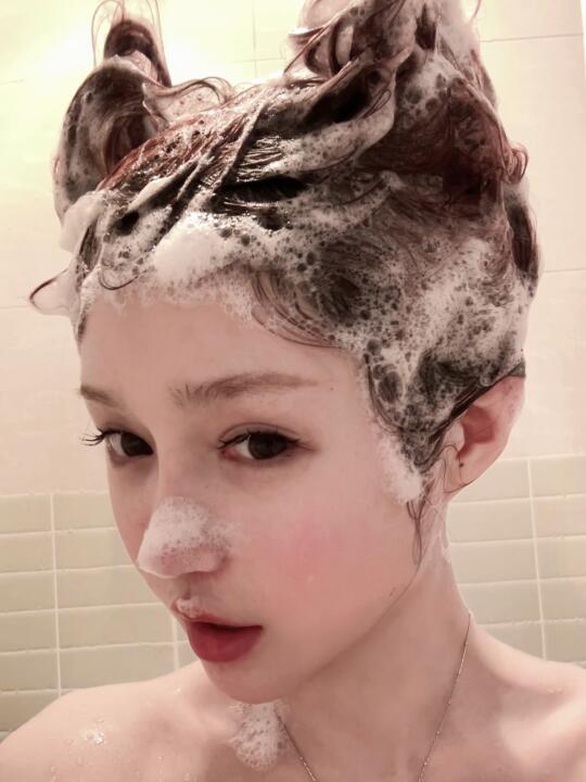 我将在洗澡的时候决定变身狼人🐺
