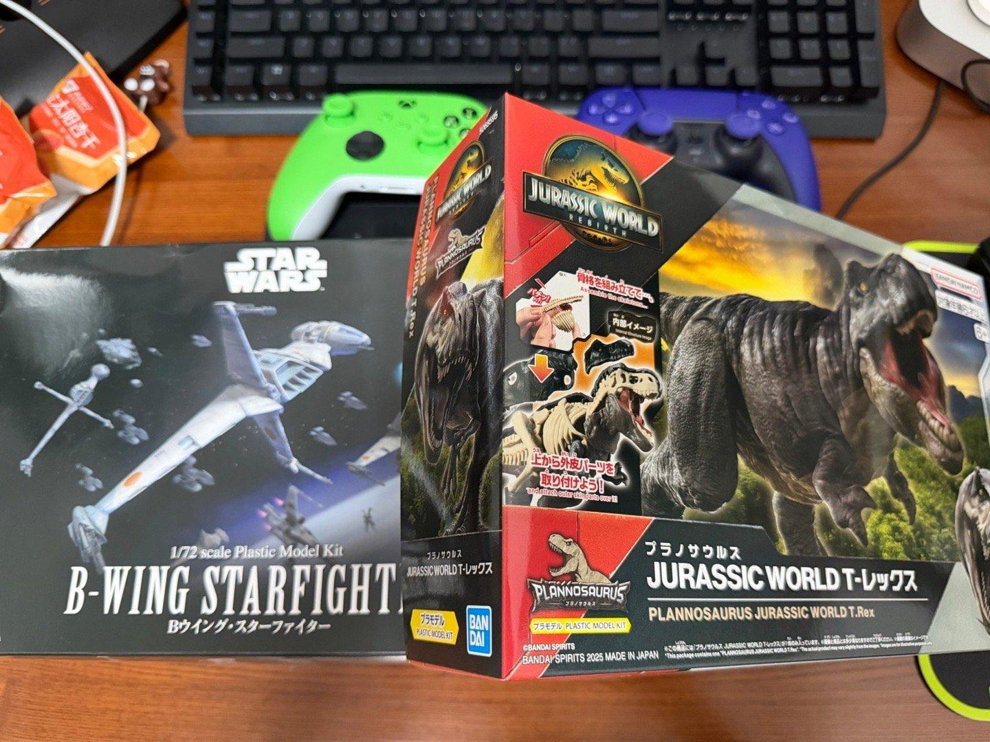 感觉是受到下半身的控制一直买买买堆堆堆终于蹲到个离谱但不太离谱的好价收到B战机