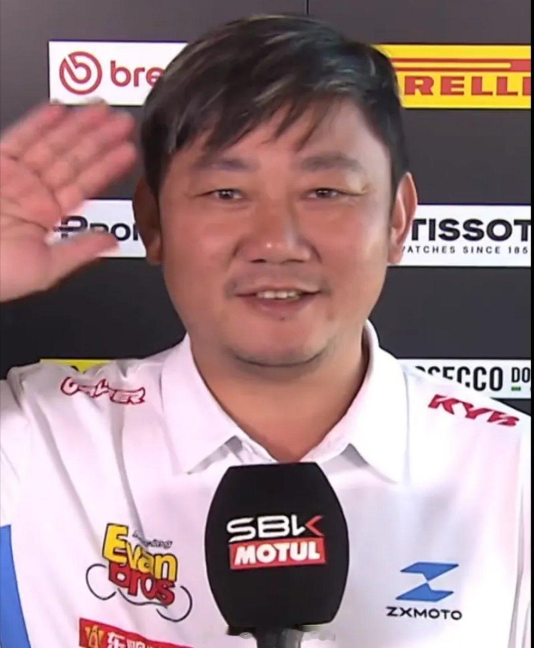 2026世界超级摩托车锦标赛（WSBK)收官，张雪机车的车手瓦伦丁．德比斯获得组