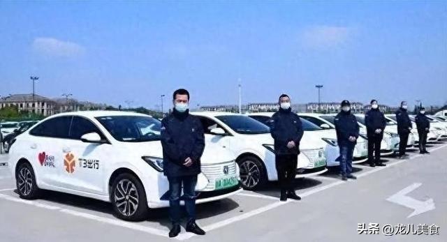 上海打响第一枪，无人驾驶时代来临！700万网约车司机该怎么办？
 
随着上海常态