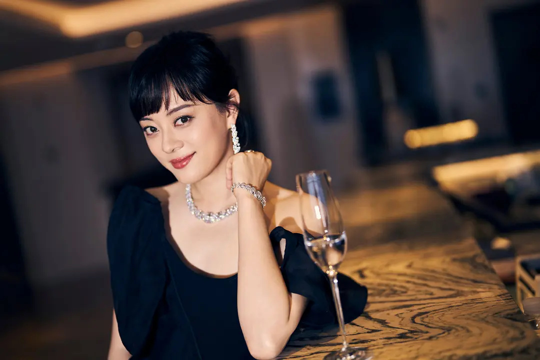 孙俪这么听劝吗，把下巴的痣点掉了… ​​​