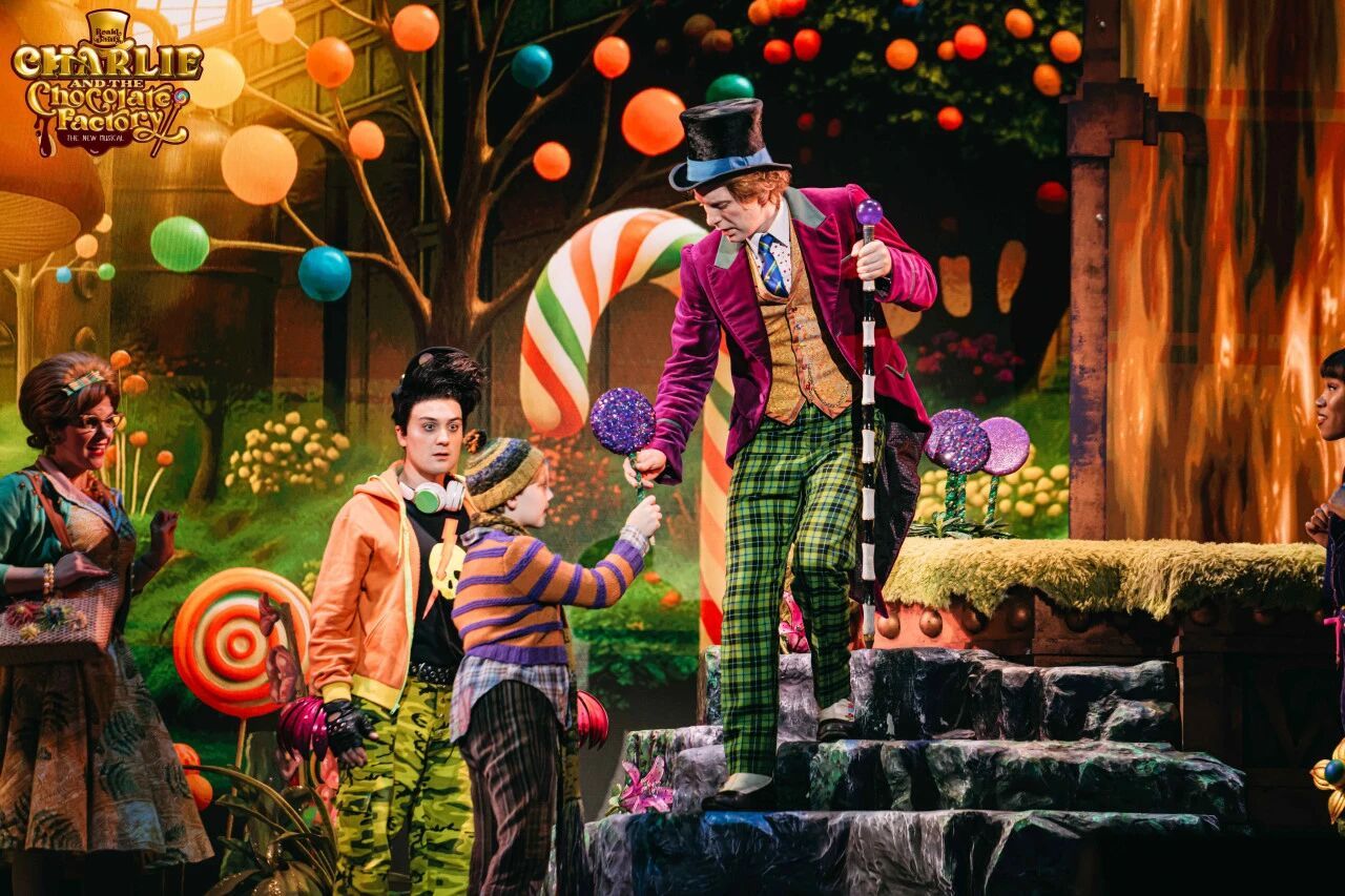 中新文娱观剧团 小鱼妹儿请大家看音乐剧啦！4月1日起，百老汇音乐剧《查理与巧克力