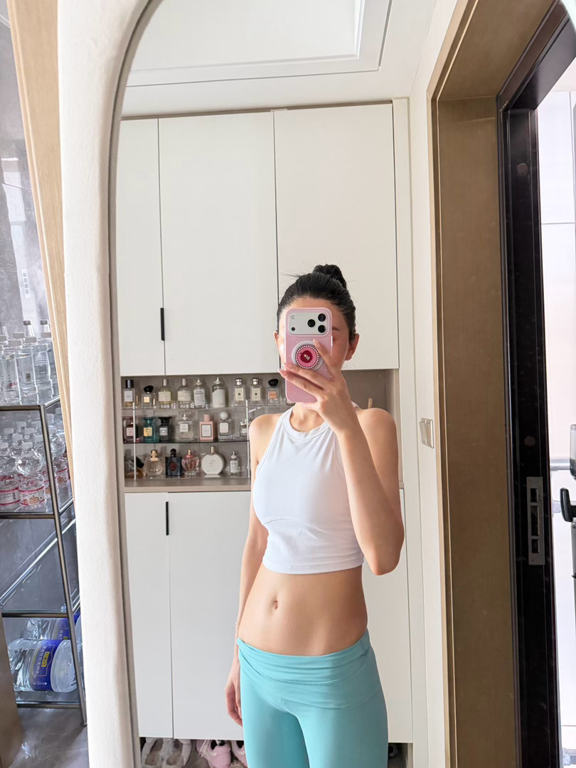 互联网闺蜜们验收 一个月的成果 💪与其完美的准备 不如粗糙的开始 ​​​
